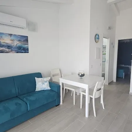 Апартаменты Golden Sunset House - Isola Rossa Cascabraga